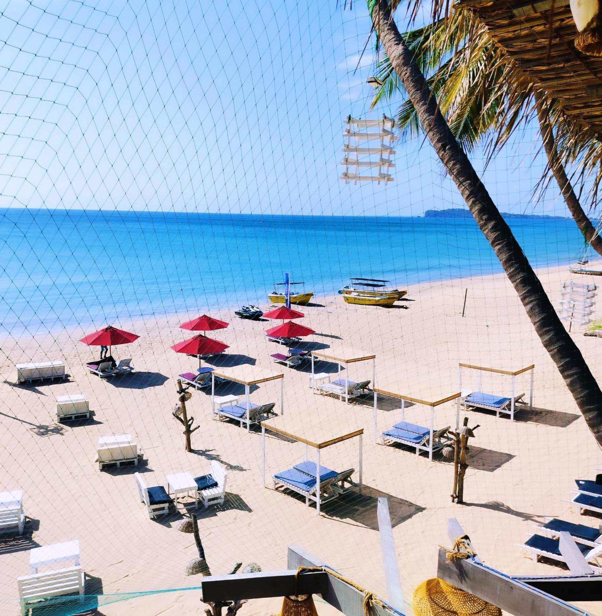 French Garden Pragash Beach Hotel Trincomalee Exterior foto